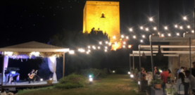 Cena en Las Caballerizas del Castillo de Lorca con msica instrumental en directo